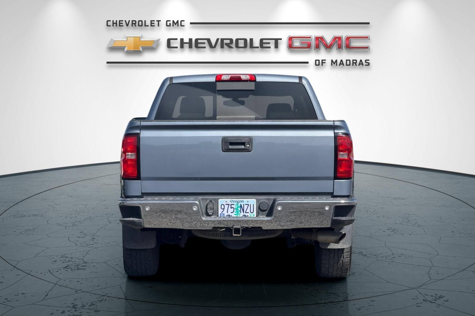 Used 2016 Chevrolet Silverado 1500 LT w/ All Star Edition AWD/4WD image 4