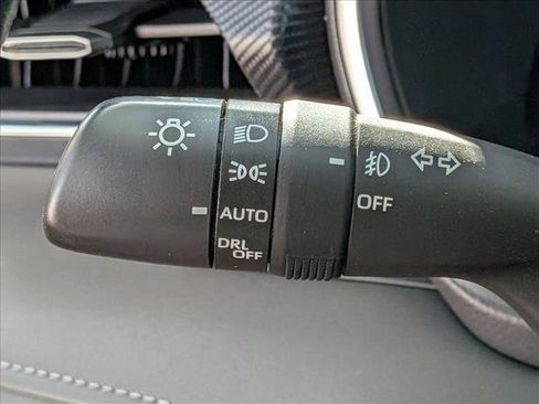 Used 2021 Toyota Highlander XSE image 9