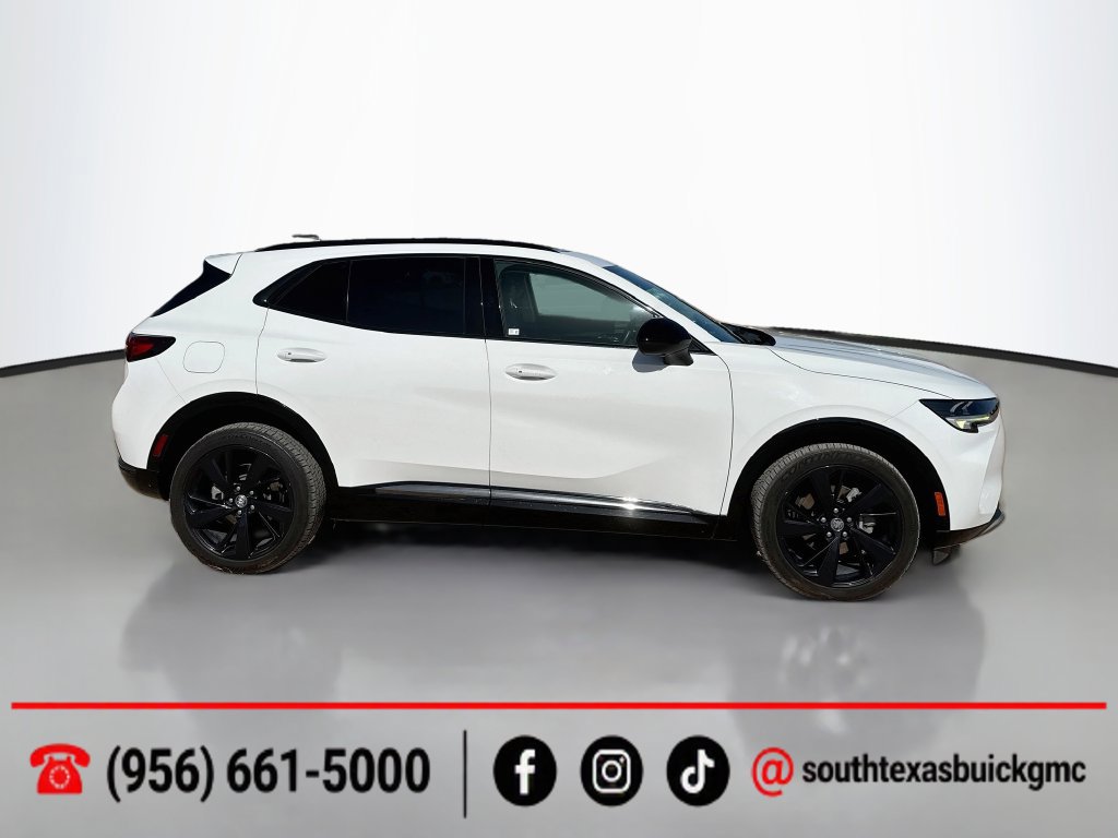 Used 2022 Buick Envision Essence w/ Technology Package I FWD image 9