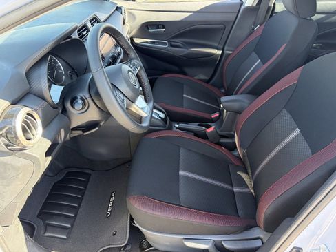 New 2025 Nissan Versa SR w/ Trunk Package image 19