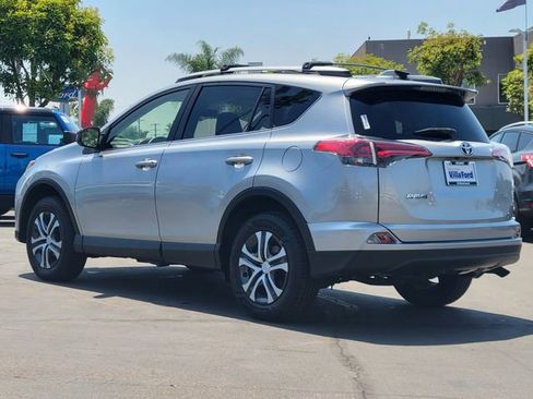 Used 2018 Toyota RAV4 LE w/ All Weather Liner Package FWD image 2