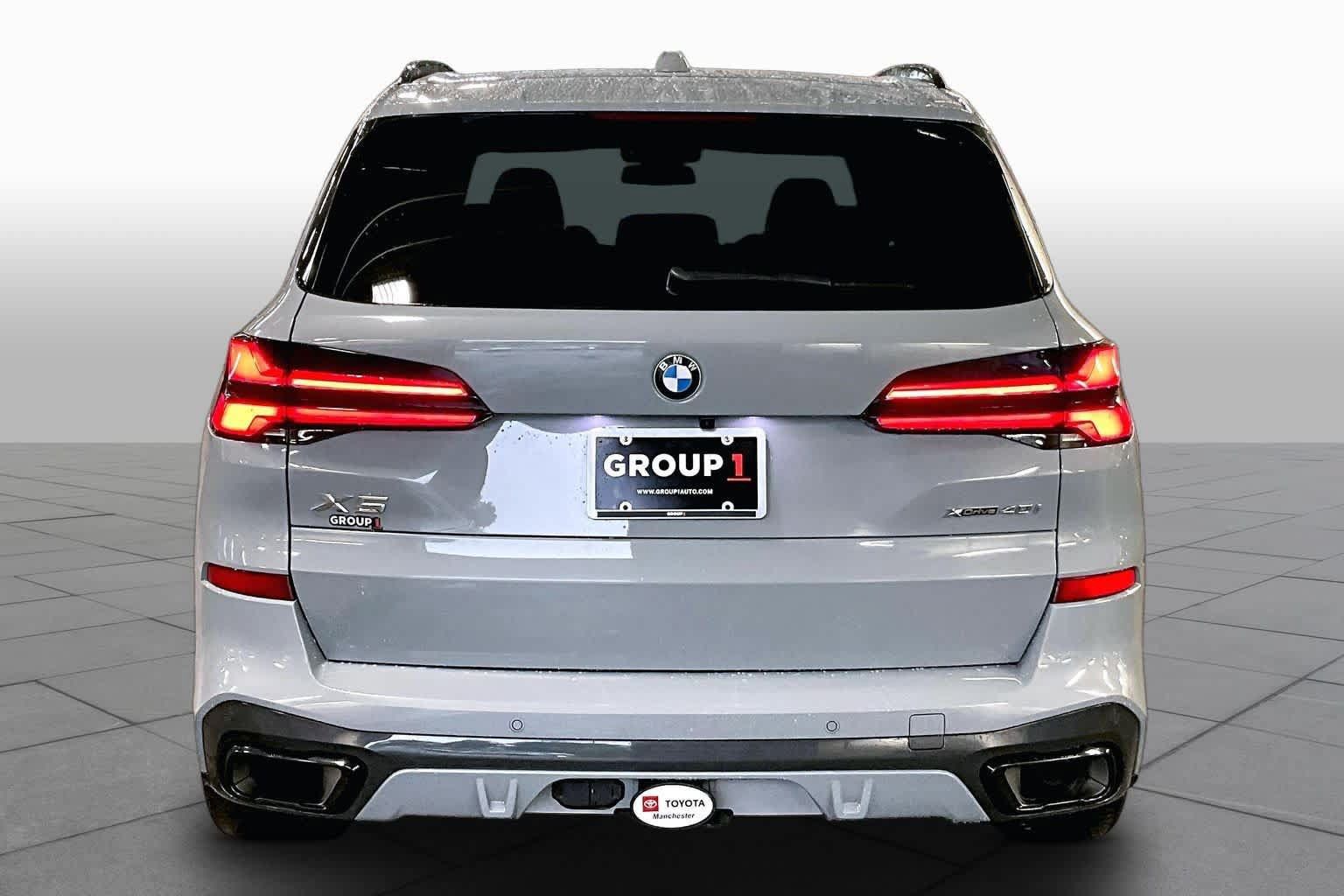Used 2024 BMW X5 xDrive40i w/ M Sport Package AWD/4WD image 5