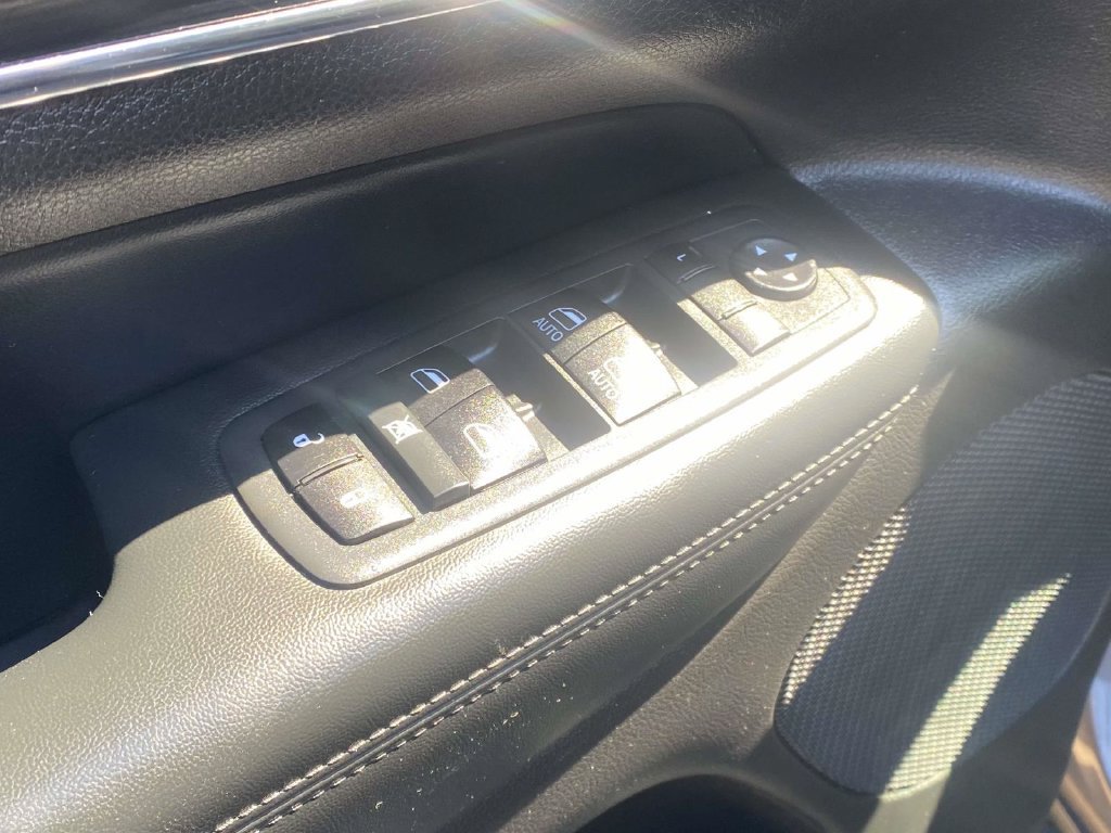 Certified 2020 Jeep Grand Cherokee Limited w/ Luxury Group II RWD image 21