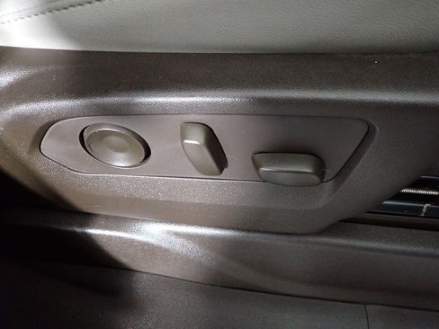 Used 2021 Chevrolet Tahoe LT image 40