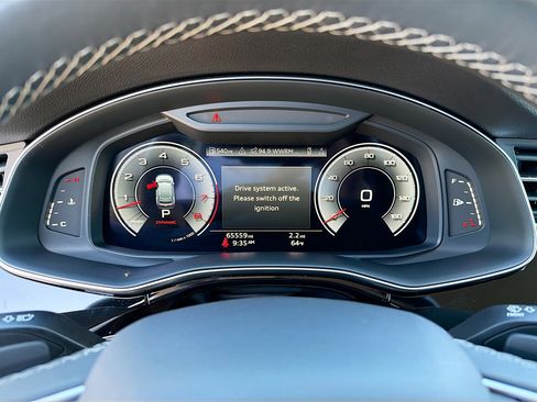 Used 2022 Audi Q8 Premium w/ Convenience Package image 41