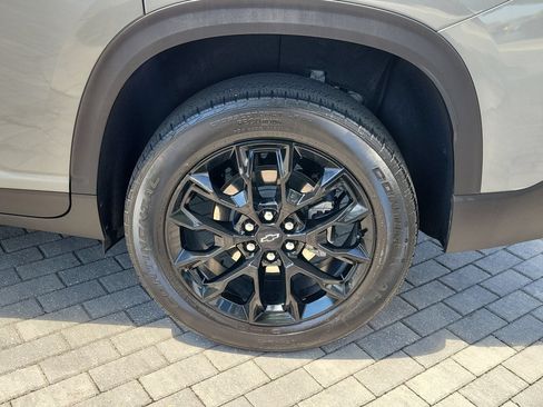 Used 2024 Chevrolet Traverse LS w/ Midnight/Sport Edition FWD image 8
