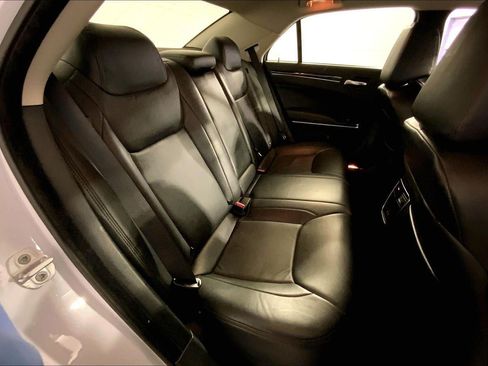 Used 2023 Chrysler 300 Touring w/ Sport Appearance Package RWD image 23