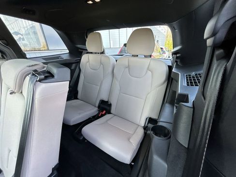 New 2026 Volvo XC90 B6 Plus image 24