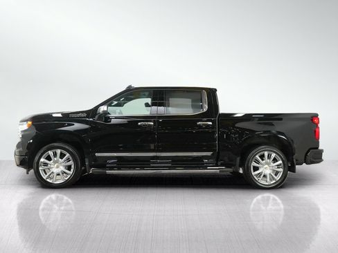 Used 2024 Chevrolet Silverado 1500 High Country w/ High Country Premium Package AWD/4WD image 2