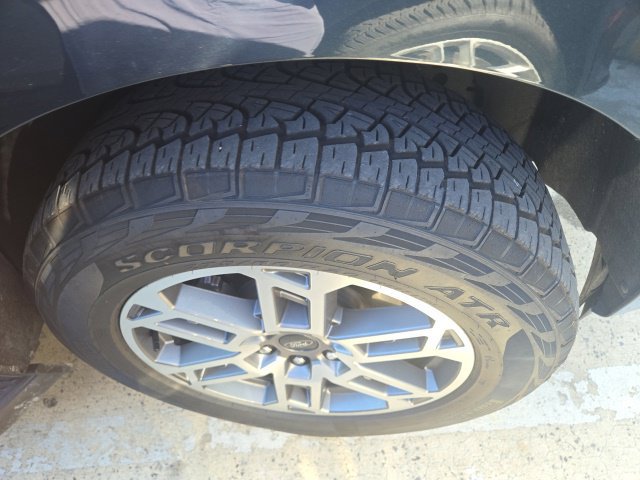 Used 2025 Ford Expedition Active AWD/4WD image 22