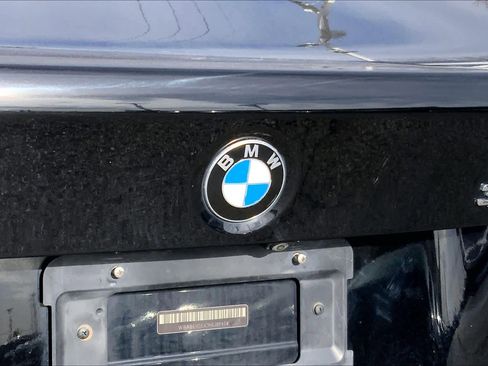 Used 2018 BMW 320i Sedan image 11