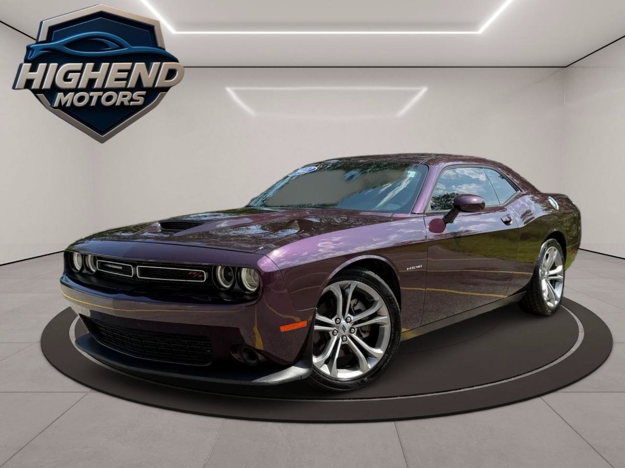 Used 2022 Dodge Challenger R/T RWD image 2