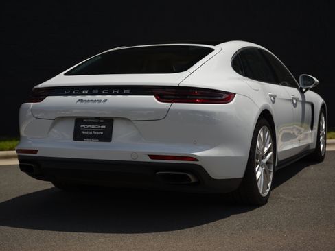 Certified 2018 Porsche Panamera 4 AWD/4WD image 7
