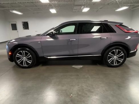 New 2026 Cadillac Lyriq Premium Luxury image 43