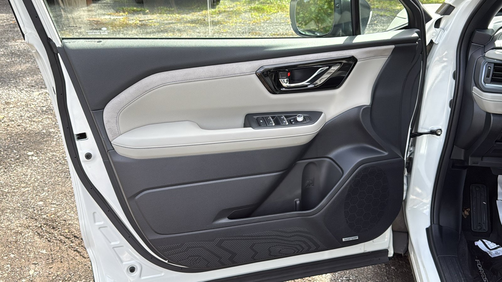 Certified 2025 Subaru Forester Limited AWD/4WD image 11