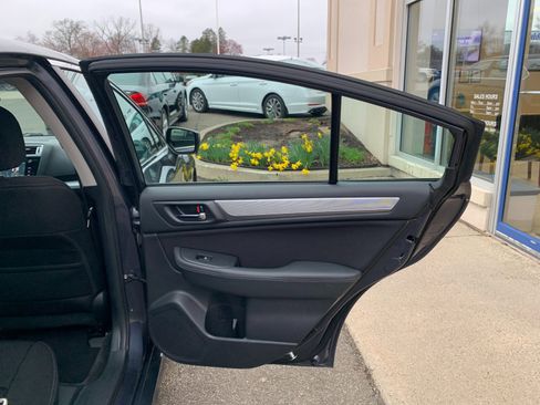Used 2015 Subaru Legacy 2.5i Premium image 28