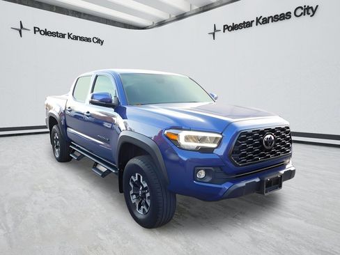 Used 2023 Toyota Tacoma TRD Off-Road image 1