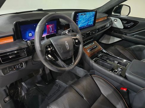 New 2026 Lincoln Aviator Black Label w/ Jet Appearance Package image 26