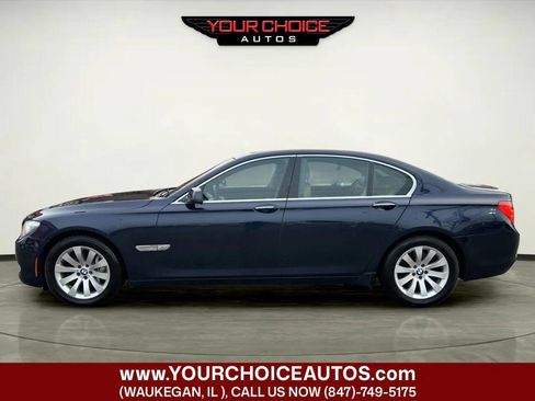 Used 2011 BMW 750i xDrive image 2