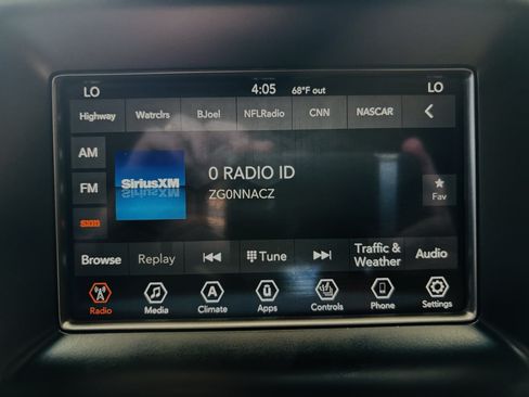 Used 2019 Jeep Grand Cherokee Laredo AWD/4WD image 51