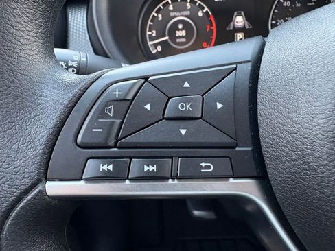 Certified 2023 Nissan Kicks SV image 14