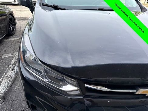 Used 2021 Chevrolet Trax LS w/ Tint and Cruise Package FWD image 3