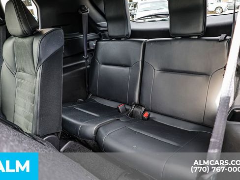 Used 2025 Mitsubishi Outlander SE image 22