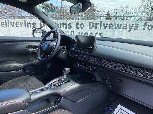 Used 2024 Honda HR-V Sport image 17