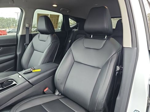 Used 2025 Nissan Murano SV image 19