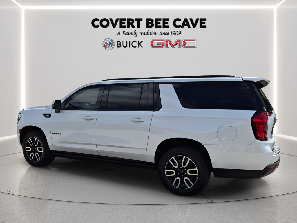 Used 2023 GMC Yukon XL AT4 w/ AT4 Premium Package AWD/4WD image 6