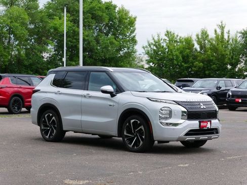 Used 2023 Mitsubishi Outlander SEL AWD/4WD image 1