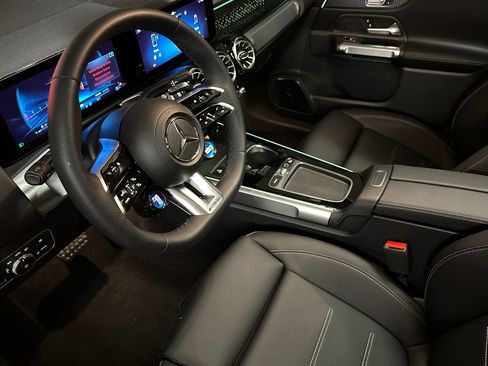 New 2026 Mercedes-Benz GLB 35 AMG 4MATIC image 9