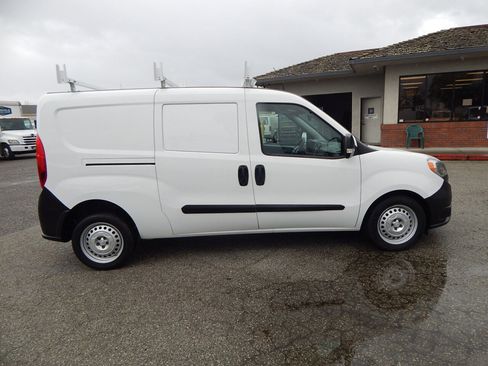 Used 2021 RAM ProMaster City Tradesman image 9