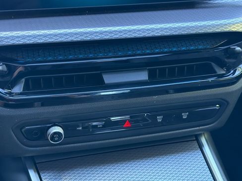 Certified 2025 BMW i4 eDrive40 image 26