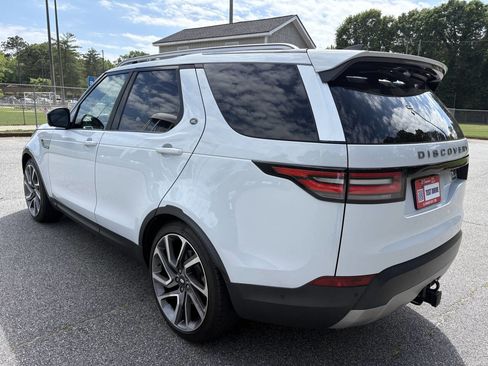 Used 2017 Land Rover Discovery HSE AWD/4WD image 3