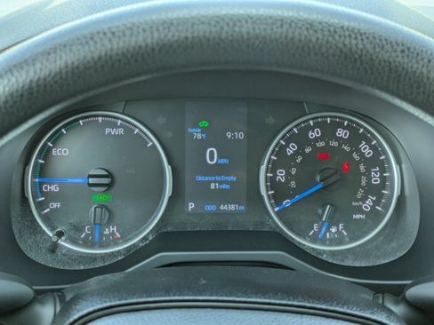 Used 2022 Toyota RAV4 LE AWD/4WD image 11