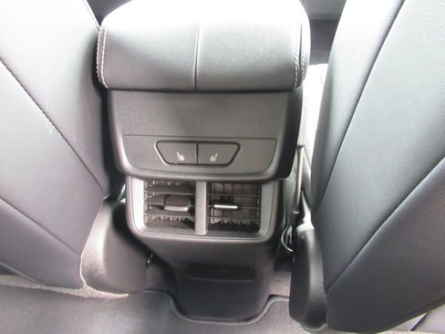 Used 2025 GMC Terrain Elevation w/ Elevation Premium Package AWD/4WD image 15