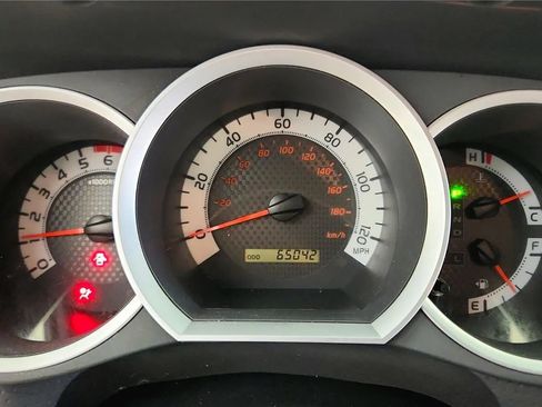 Used 2015 Toyota Tacoma 4x4 Double Cab w/ TRD Sport Package image 24