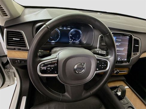 Used 2022 Volvo XC90 T8 Inscription Expression w/ Protection Package Premier image 5