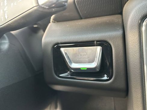 New 2025 GMC Yukon XL Elevation image 17