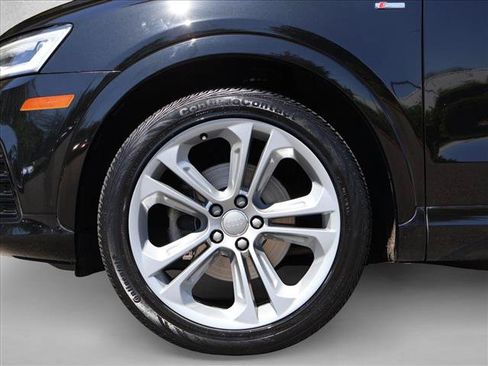 Used 2018 Audi Q3 2.0T Premium Plus w/ Premium Plus Package AWD/4WD image 28