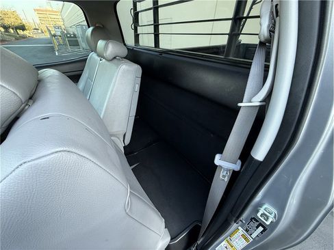 Used 2010 Toyota Tundra 2WD Regular Cab Long Bed image 9