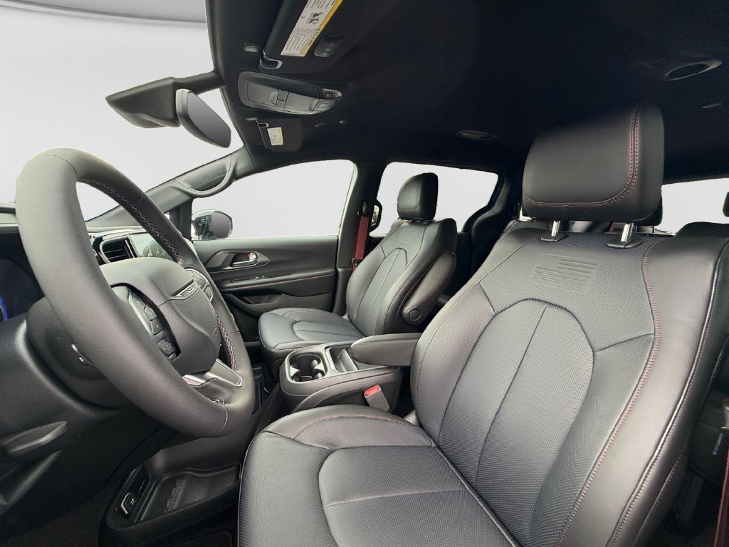 New 2027 Chrysler Pacifica Select AWD/4WD image 20