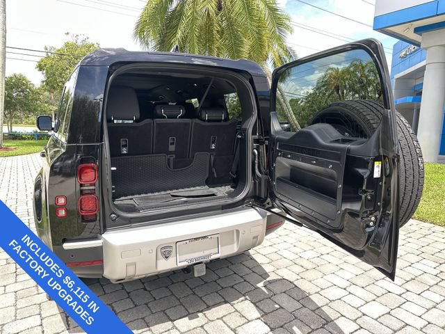 Used 2023 Land Rover Defender 130 SE AWD/4WD image 28