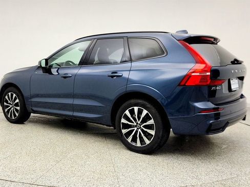 Used 2025 Volvo XC60 B5 Plus image 7