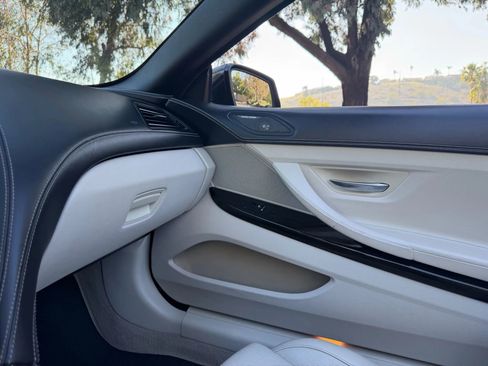 Used 2015 BMW 640i Convertible image 19