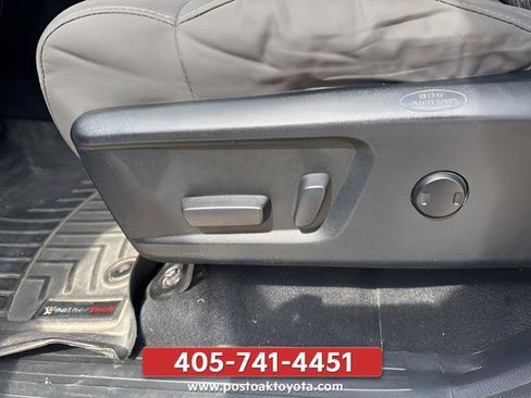 Used 2019 Toyota Tundra SR5 w/ SR5 Upgrade Package AWD/4WD image 14
