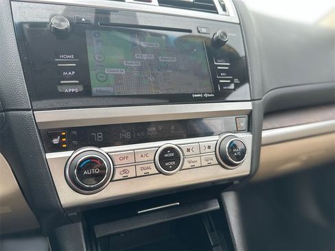 Used 2017 Subaru Outback 2.5i Limited image 17