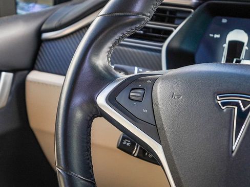 Used 2017 Tesla Model X 75D image 16