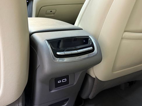 Used 2021 Cadillac XT6 Premium Luxury image 20